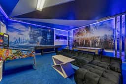 Sleeps 25•Game Room•Pool•Free Water Slides - Image 3