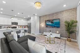 Clermont Loft w/ Arcade |5BR Townhouse Near Disney - Image 5