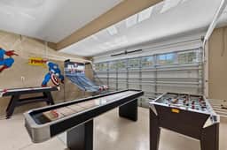 Sleeps 14·Private Pool·Games Room - Image 4
