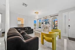 Sleeps 12 • Pvt pool & spa • Game table - Image 4