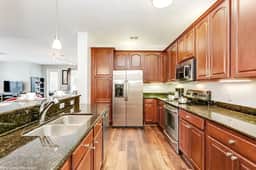 Prime Location Resort! 4BR Condo near Disney, OCCC - Image 3