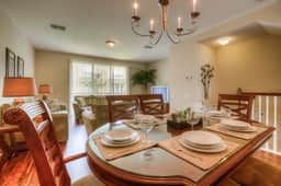 Stylish 3-Bedroom Retreat near Theme Parks Orlando - Image 5