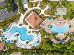 Close to EPIC and Convention * next to pool - Image 2