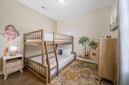 Waterpark Access 3BR Condo w Free Parking near WDW - Image 4