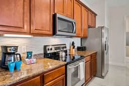 Premium 3BR condo Resort Perks near Epic Universe! - Image 5