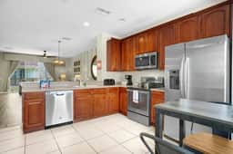 Spacious 3-BR Townhouse Near Theme Parks Orlando - Image 3