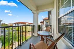 Resort Condo 3BR w Balcony, Free Parking near OCCC - Image 2