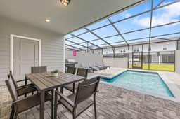 Incredible 5BR Home•Near Disney•Pvt Pool•BBQ•Wi-Fi - Image 5