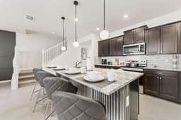Incredible 5BR Home•Near Disney•Pvt Pool•BBQ•Wi-Fi - Image 3