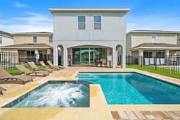 6BR Pool Home near Theme Parks & Disney - Image 2