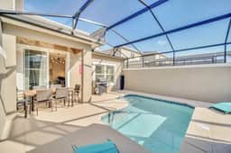 Luxe 5BR Townhouse w/ Pool & Mickey-Themed Room - Image 2