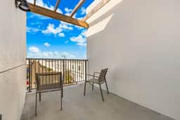 Stylish 6BR townhome w/ private pool•Near parks - Image 4