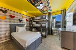 *Recently decorated*Game Room*Private Pool*BBQ* - Image 4