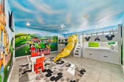 *Arcade Games*Theme Rooms*Pvt Pool*Cinema Seats* - Image 2