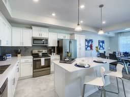 Elegant 2BR Condo near Disney & On-site Waterpark - Image 2