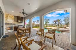 Sleeps 14 • Pvt pool & spa • Pool table - Image 3