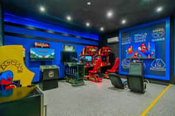 12BR, BBQ Oasis, Game Room & Home Theater! - Image 2