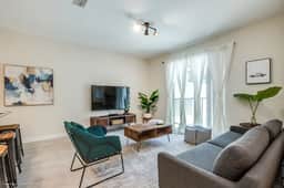 4BR Townhome with Private Pool Kissimmee - Image 2