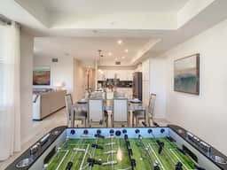 Chic 2BR Condo w Mickey Theme Room near WDW - Image 3