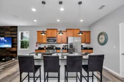 Townhome w/ Pvt Pool•Free water park - Image 5