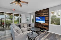 Townhome w/ Pvt Pool•Free water park - Image 2