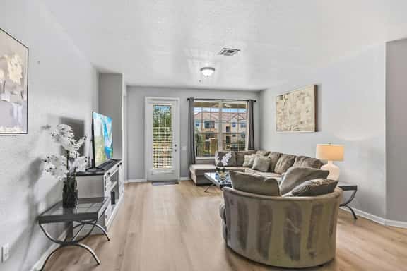 Balcony View 3BR Resort Condo near Epic Universe! - Image 1
