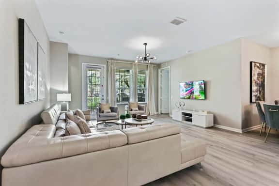 Fantastic balcony view 3BR near Epic Universe! - Image 1