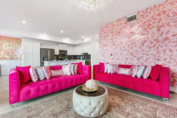 Beautiful 2BR Condo w/ Private Balcony near Disney - Image 1
