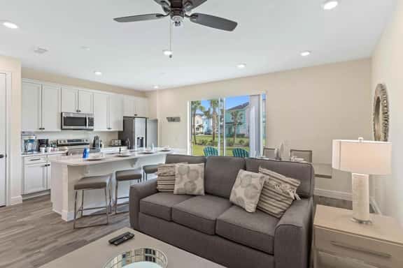 Cottage Retreat 3BR w Free Parking near WDW - Image 1