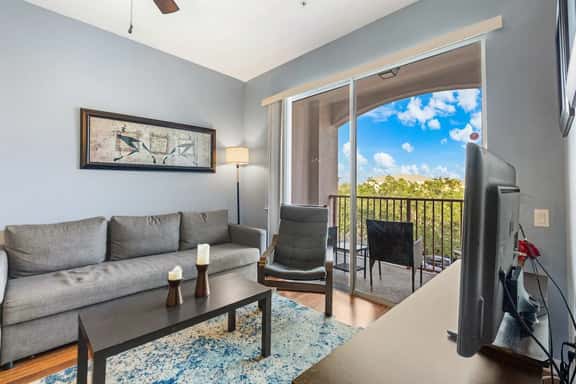 Amazing Pet-Friendly 3BR condo near Epic Universe! - Image 1