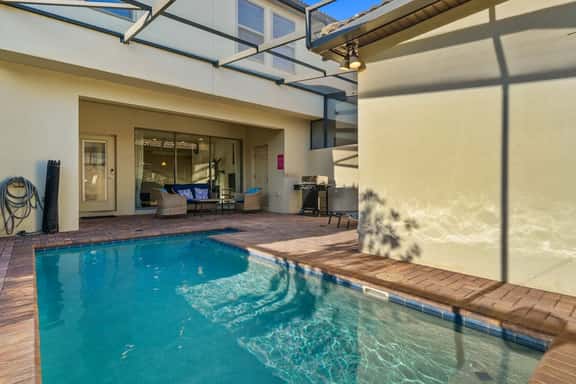 5BR Townhome w/ Private Pool·BBQ·Near Disney - Image 1