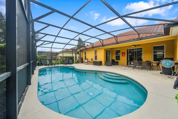 Sleeps 10*Private Pool*Games Room*Resort Amenities - Image 1