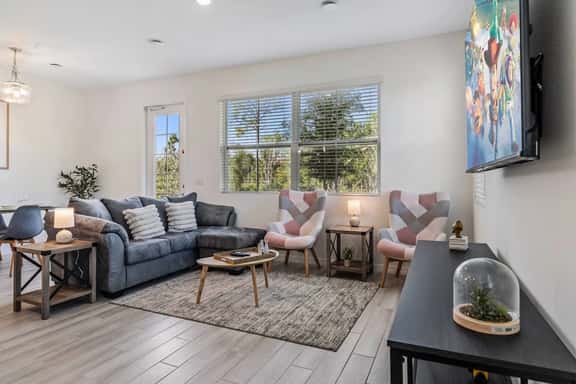 Resort Oasis! 3BR Townhome w Free Parking near WDW - Image 1