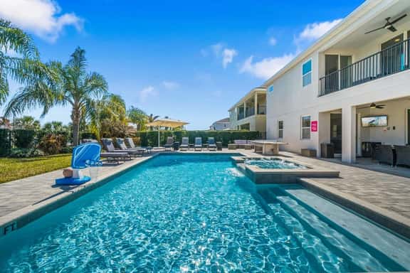 Sleeps 22•Pvt pool•Theater•Game room - Image 1