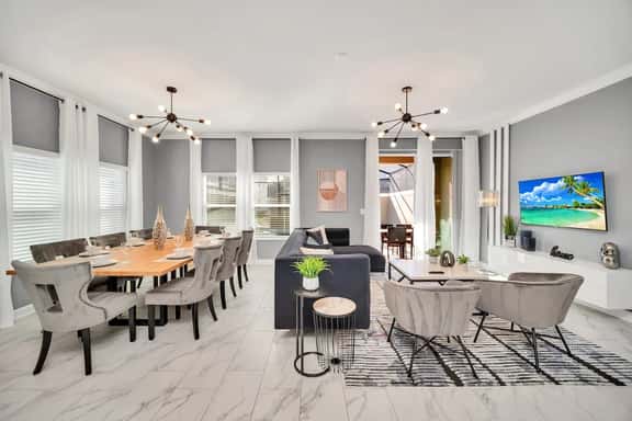 Luxe 5BR Townhouse w/ Pool & Mickey-Themed Room - Image 1