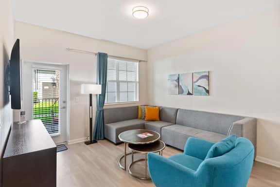 3BR Condo w/ Resort Access near OCC, Theme Parks - Image 1