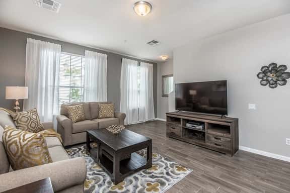 Resort Access 3BR Townhome w Free Parking near WDW - Image 1