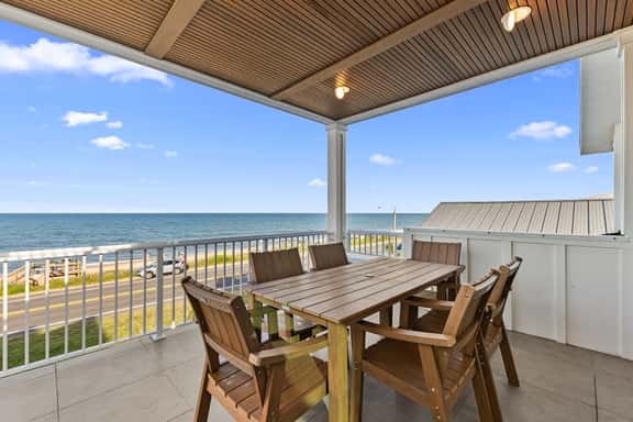 Oceanfront*Rooftop Balcony*BBQ Grill - Image 1