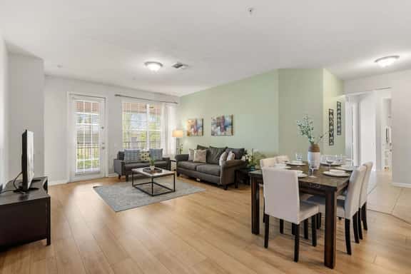Lake Front 3BR Resort Condo close to OCCC - Image 1