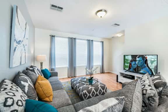 3BR Townhouse near Cay Lake & Epic Universe - Image 1