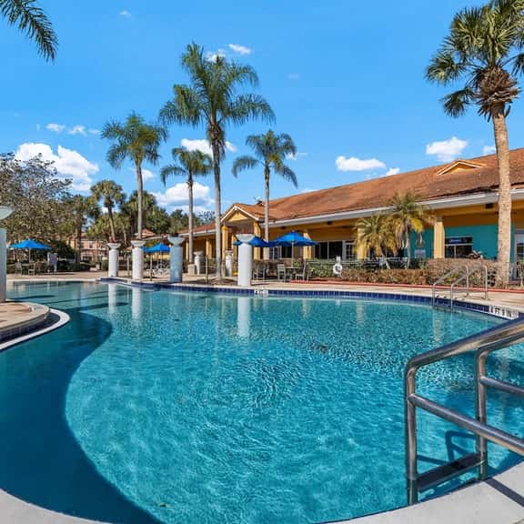 Themed rooms • Pvt pool • BBQ • Near Disney - Image 1