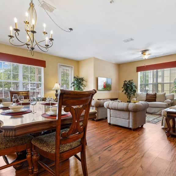 Resort Access: 3BR Condo near Convention Center - Image 1