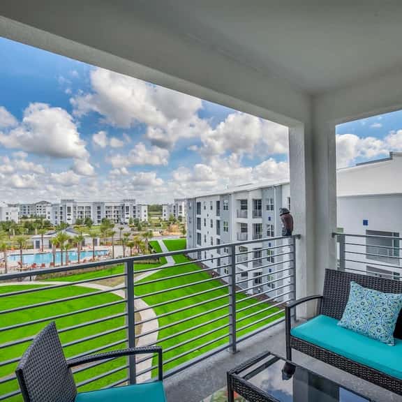 FREE Waterpark Fun! 2BR Condo near Themepark & WDW - Image 1