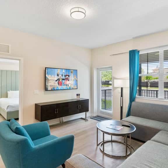 Resort Condo: 3BR w Balcony & Parking near Disney! - Image 1