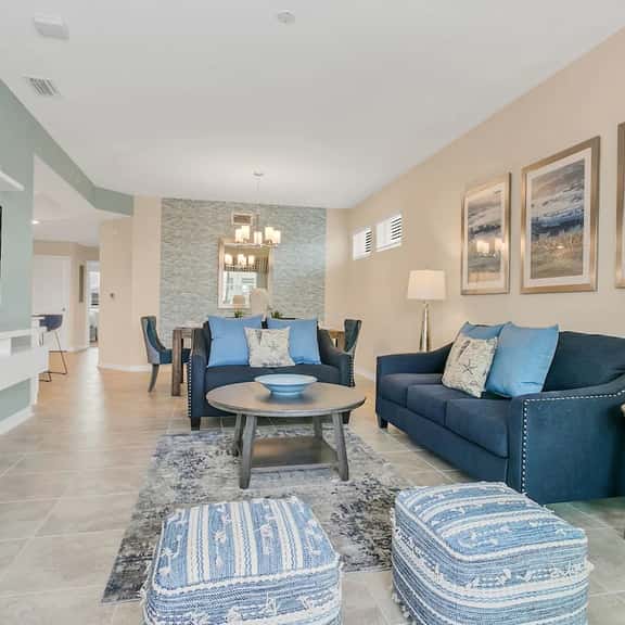 3BR Condo w/Balcony & Waterpark Access near Disney - Image 1
