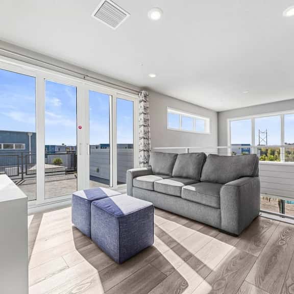 Sleeps 10•Private balcony dining•Near Disney - Image 1