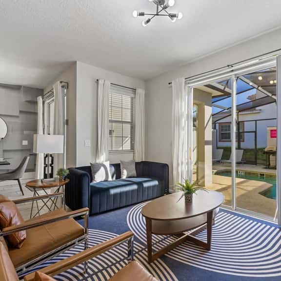 Themed 4BR Townhouse w/ Private Pool in Davenport - Image 1