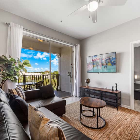 Vista Cay 3BR Condo with Resort Pool Balcony - Image 1