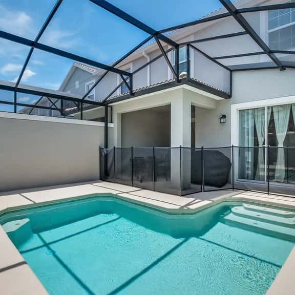 4BR Townhome with Private Pool Kissimmee - Image 1