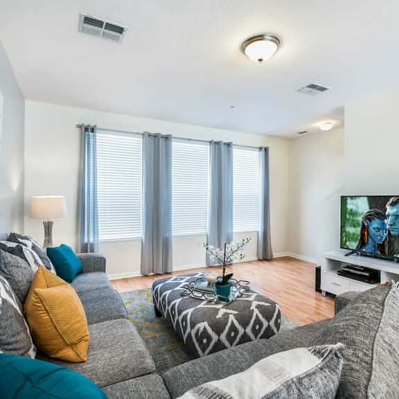 3BR Townhouse near Cay Lake & Epic Universe - Image 1